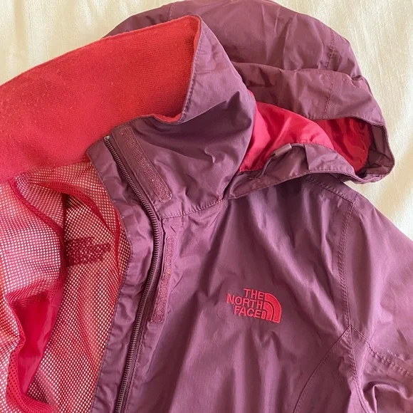 North Face Wind Breaker - Picture 4 of 7